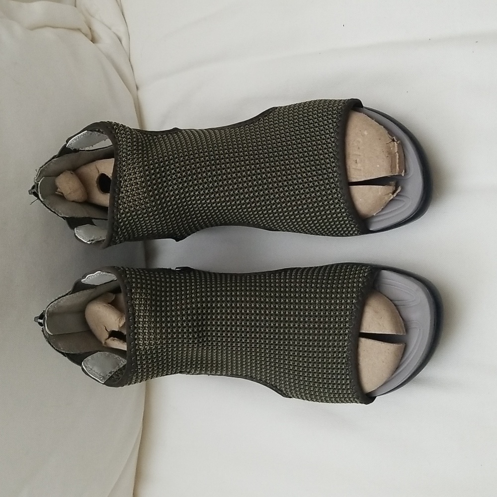 JBU sport mesh sandals - olive camo